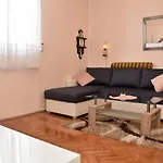 Eva Apartman Zára