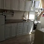 Eva Apartman *